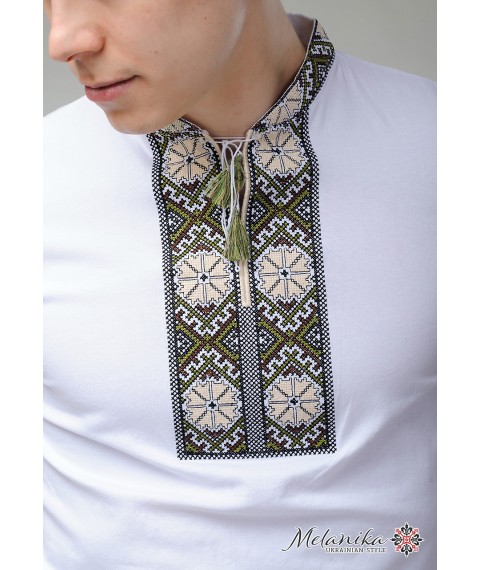 Модная мужская вышиванка с коротким рукавом «Гуцульськая (белая вышивка)»