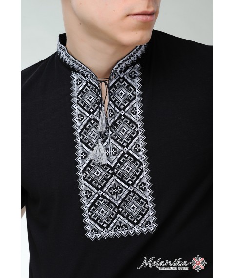 Сдержанная мужская футболка с коротким рукавом в черном цвете «Атаманская (серая вышивка)»