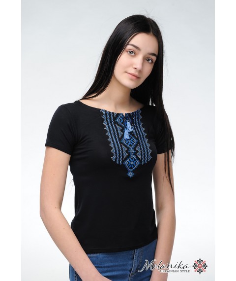 Молодежная вышиванка в черном цвете для женщины «Гуцулка (синяя вышивка)»