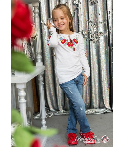 Fashionable children's T-shirt with white embroidery "Poppies-daisies"