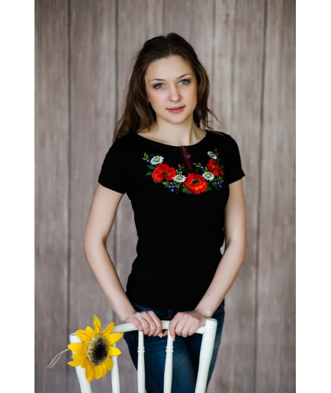 Вышитая женская футболка с коротким рукавом в этно стиле «Украинские краски» M