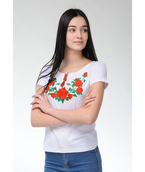 Besticktes Damen-T-Shirt im ukrainischen Stil "Rosen auf Wei?"
