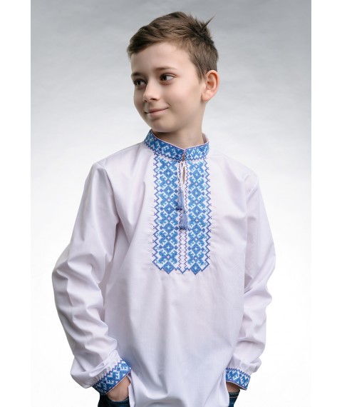 Вышиванка для мальчика белого цвета с голубой вышивкой «Андрей» 146