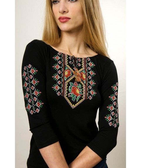 Embroidered T-shirt for woman with 3/4 sleeves in black with red floral ornament "Colored poppies" S