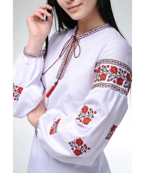 Женская вышитая блуза с длинным рукавом с цветочным орнаментом «Розочки»