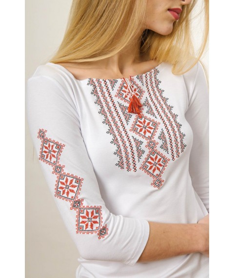Женская вышитая футболка с рукавом 3/4 белого цвета с красным орнаментом «Гуцулка» XL
