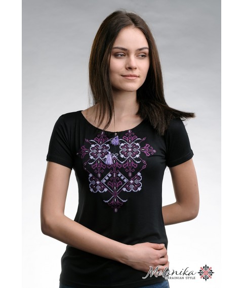 Оригинальная женская вышитая футболка на лето в черном цвете «Элегия (фиолетовая вышивка)» XXL