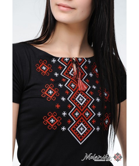 Модная женская вышиванка с классической вышивкой с коротким рукавом «Карпатский орнамент (красная вышивка)» S