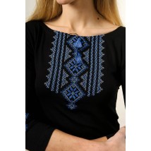 Модная женская футболка с вышивкой с рукавом 3/4 черного цвета с голубым орнаментом «Гуцулка» S