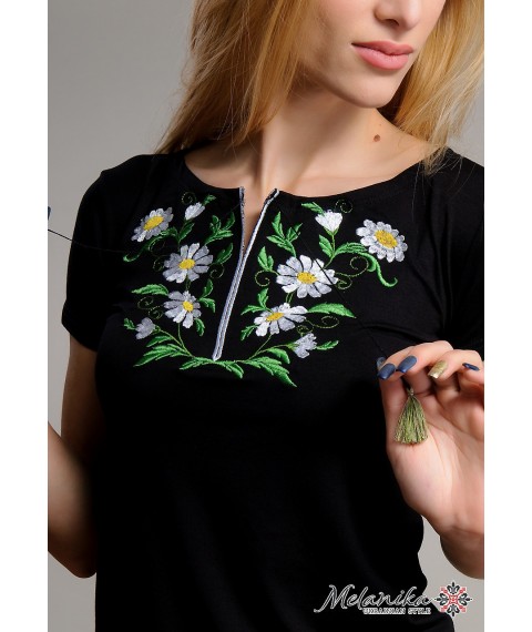 Schwarzes besticktes Damenhemd im patriotischen Stil mit Blumenornament "G?nsebl?mchen" XL