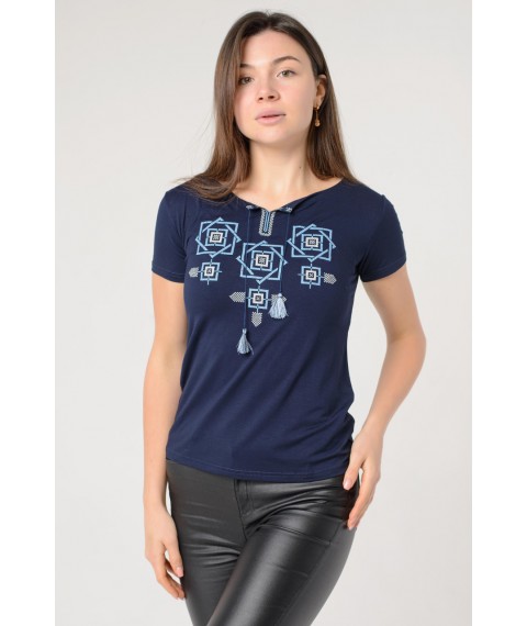 Женская футболка с вышивкой крестиком в темно синем цвете «Оберег»