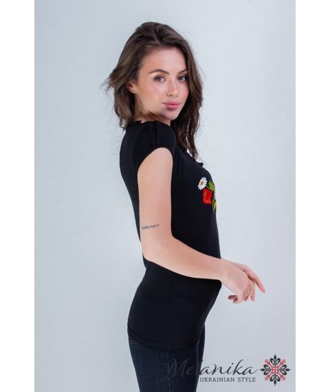 Женская вышиванка черного цвета с глубоким декольте «Рюшка с цветами» S