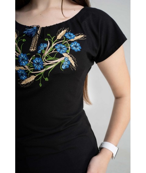 Женская вышитая футболка с широкой горловиной "Васильки и колосья" L