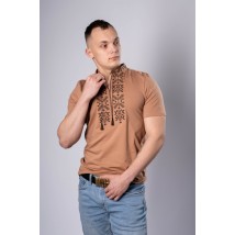 Традиционная мужская вышитая футболка в бежевом цвете "Тризуб"