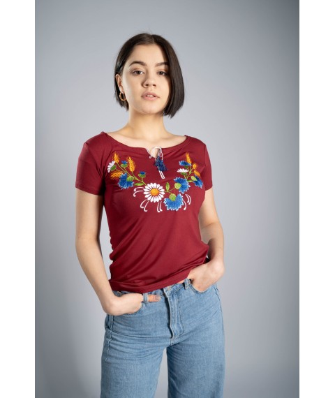 Бордовая женская футболка с цветочной вышивкой "Веночек"
