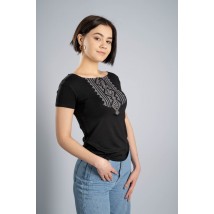 Женская черная футболка-вышиванка на каждый день «Гуцулка (серая вышивка)»
