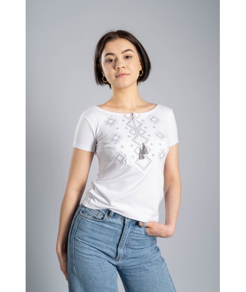 Женская вышитая футболка белого цвета с серой вышивкой "Карпатский орнамент" XL