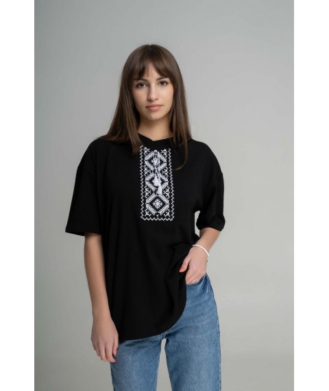 Черная женская оверсайз футболка с геометрической вышивкой "Низина"