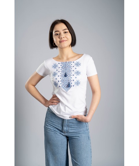 Женская вышитая футболка с коротким рукавом с круглой горловиной «Карпатский орнамент (голубая вышивка)» XXL
