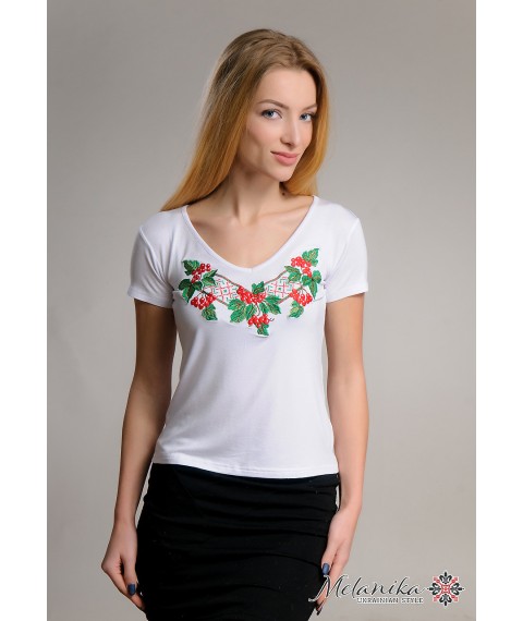 Женская белая вышитая футболка на каждый день с V-образным вырезом «Калина»