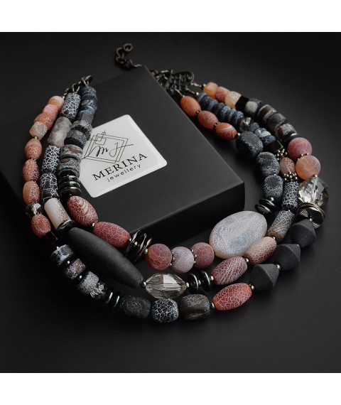 Necklace made of shungite and agate 
