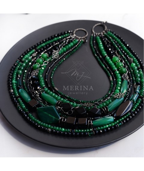 Emerald luxury. Agate and quartz necklace