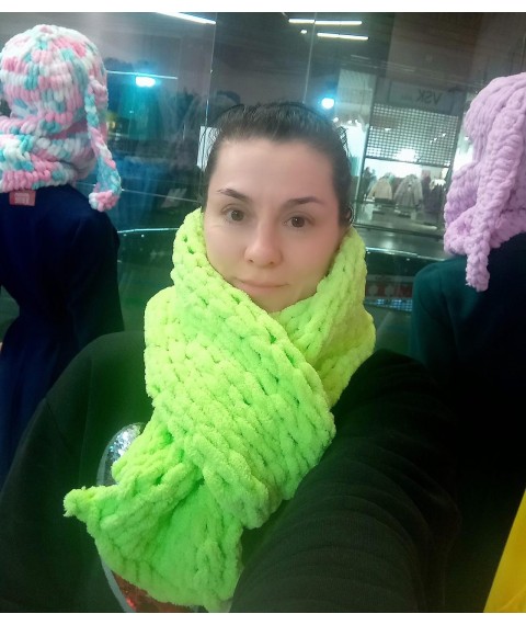 Scarf light green yarn Puffie Alizee