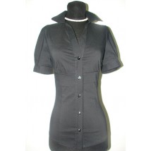 Black blouse with a slit on the sleeve