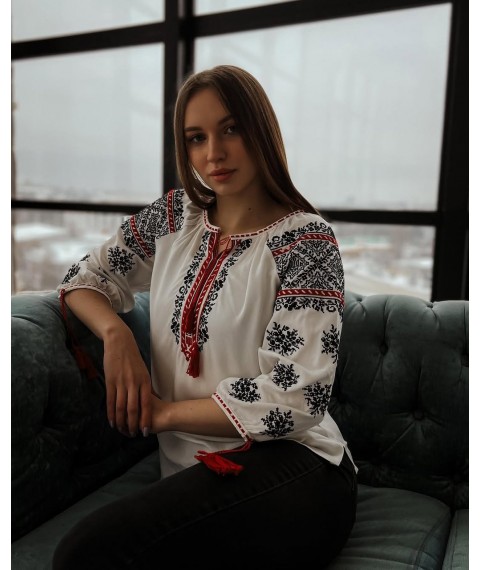 Женская вышиванка