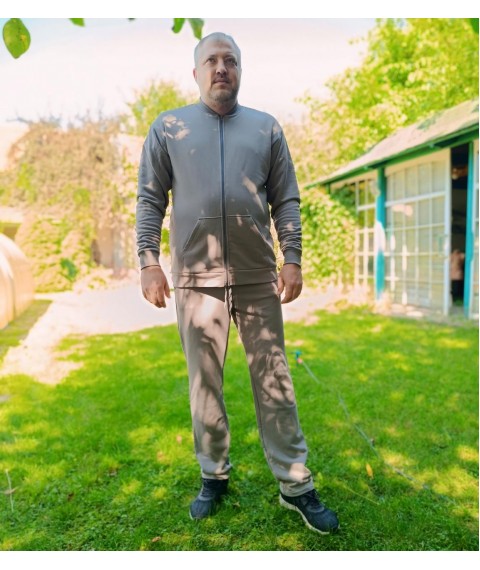 Чоловічий спортивний костюм