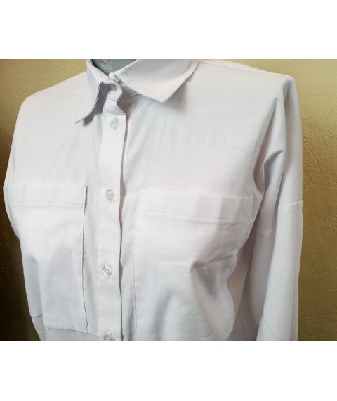 Women's shirt with pockets