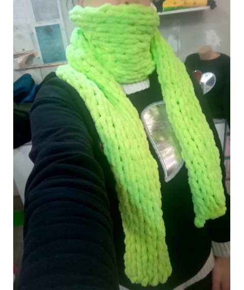 Scarf light green yarn Puffie Alizee