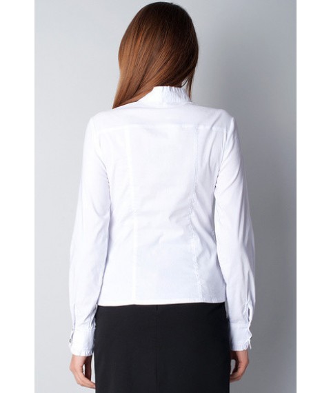 Блуза белая, длинный рукав,воротник-стойка  Р104