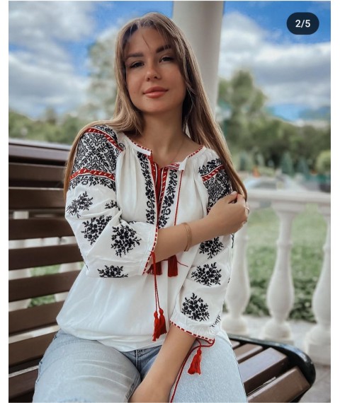 Женская вышиванка