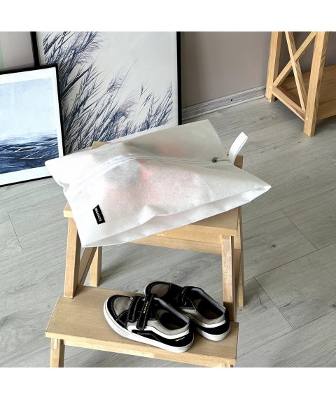 Об'ємна сумка-пильник для взуття на блискавці 40*30*10 см (білий)