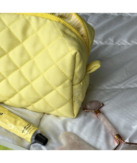 Косметичка стьобана 24*13*13 см (жовтий)