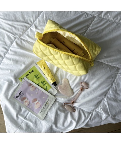 Косметичка стьобана 24*13*13 см (жовтий)