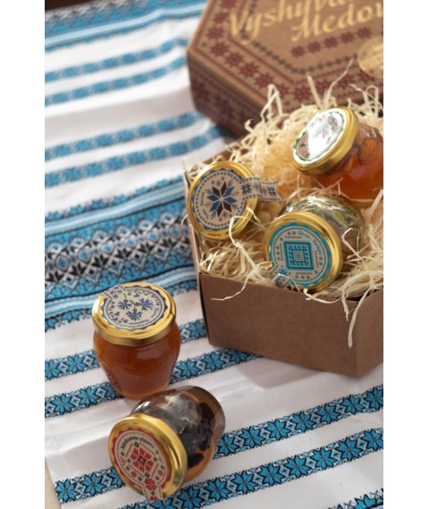 Подарунковий набір VYSHYVANKA Український подарунок Мед з горіхами та сухофруктами