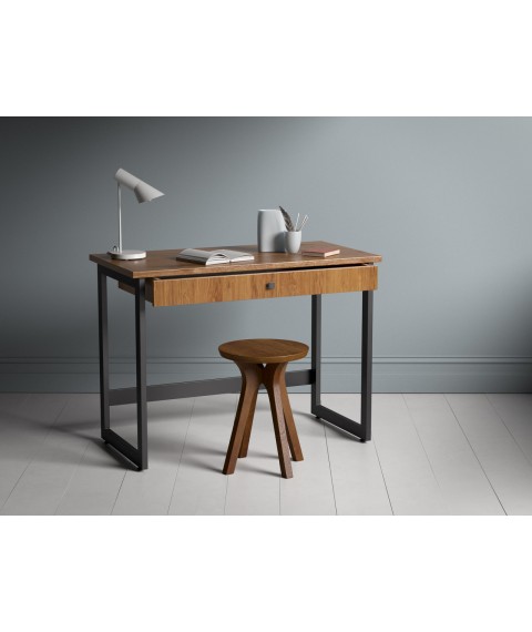 Crash desk