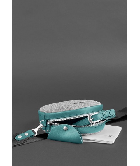 Round felt women's bag Tablet with leather turquoise inserts