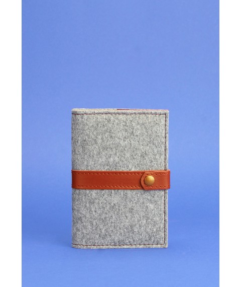 Felt passport cover 1.1 with brown leather inserts