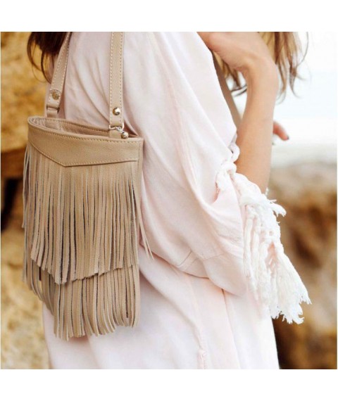 Кожаная женская сумка с бахромой мини-кроссбоди Fleco светло-бежевая