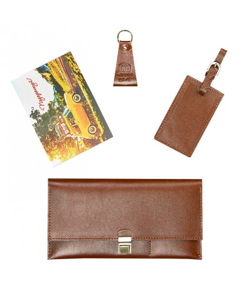 A set of leather accessories for the Buenos Aires traveler